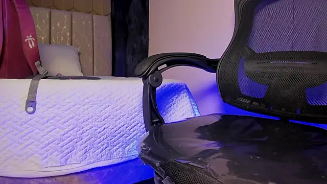 PaigeJayden online show from March 10, 2026, 8:46 pm