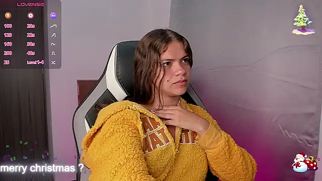 PaigeJayden online show from December 15, 2025, 2:50 am