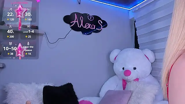 Snapshot of Alexasmith06 chatting on March 3, 2025, 7:39 pm Alexasmith06 online show from March 3, 2025, 7:39 pm