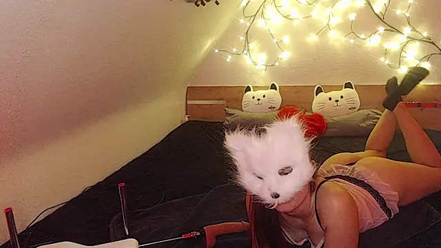 kleinelea123 online show from February 3, 2025, 11:53 am