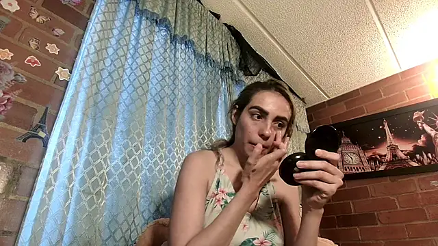 ValeriaLacrozee online show from February 18, 2026, 2:57 pm