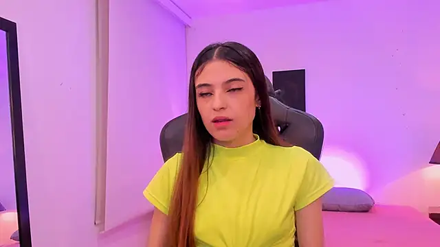 sofiarouge online show from December 2, 2025, 7:59 pm