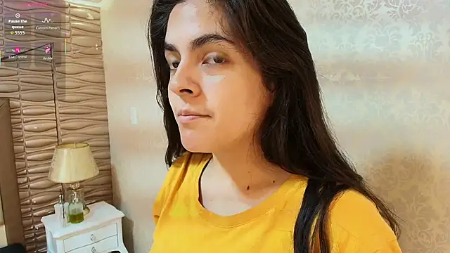 sofiaclauss online show from September 26, 2025, 8:27 pm