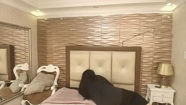 sofiaclauss online show from October 26, 2025, 9:26 pm