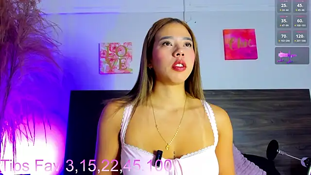 Snapshot of Martina_Miiller chatting on October 18, 2025, 12:51 pm Martina Miiller online show from October 18, 2025, 12:51 pm