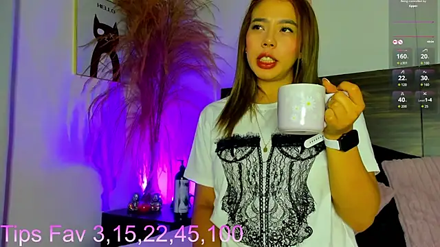 Snapshot of Martina_Miiller chatting on October 19, 2025, 1:25 pm Martina Miiller online show from October 19, 2025, 1:25 pm