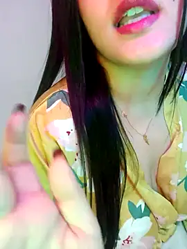 Snapshot of im_here- chatting on November 1, 2025, 12:28 am im here- online show from November 1, 2025, 12:28 am