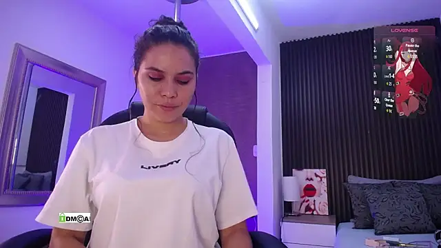 natasha  jackson online show from September 9, 2025, 12:36 pm