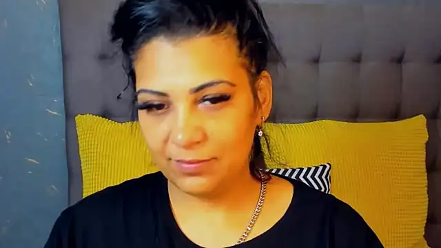 AmyCubes online show from November 14, 2025, 4:38 am