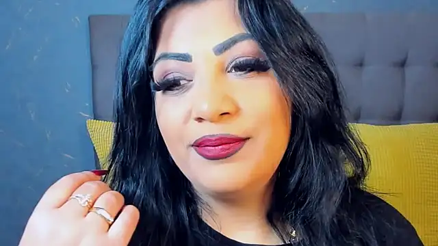 AmyCubes online show from November 18, 2025, 4:16 am