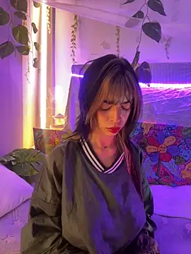 Kitty arts online show from February 2, 2025, 2:06 am