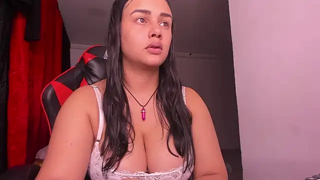 Snapshot of cristalsadik23 chatting on October 24, 2025, 4:11 am cristalsadik23 online show from October 24, 2025, 4:11 am