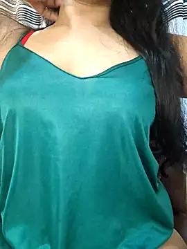 Snapshot of Rina777o chatting on May 10, 2026, 5:44 am Rina777o online show from May 10, 2026, 5:44 am