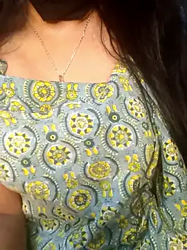 Rina777o online show from December 13, 2025, 8:04 pm