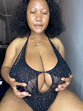 MayaPassion online show from November 14, 2025, 6:44 pm