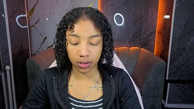 Violeth b online show from November 12, 2025, 12:42 pm