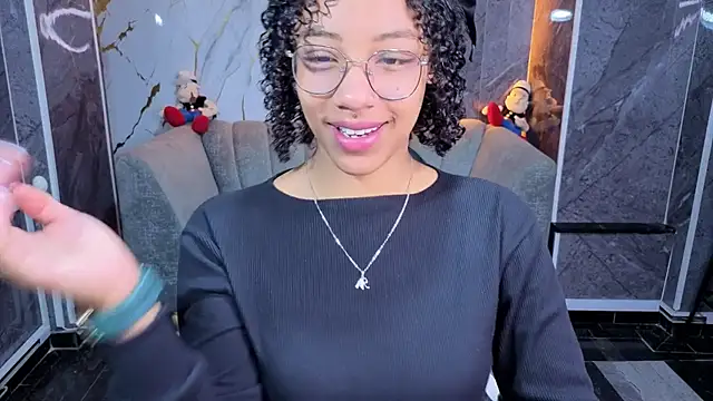 Violeth b online show from April 8, 2026, 1:01 pm