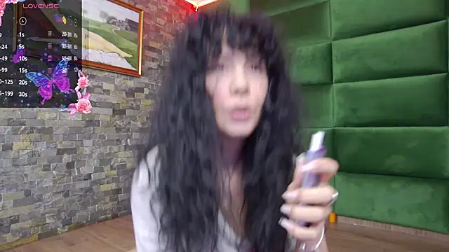 SelenSummer online show from February 5, 2026, 7:53 pm