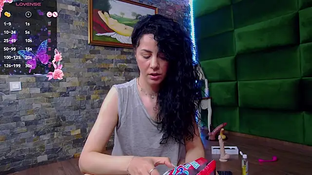 SelenSummer online show from April 19, 2026, 4:02 am