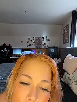 elina may online show from November 11, 2025, 10:32 am