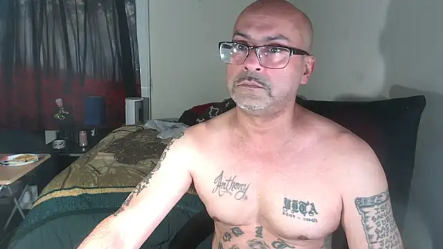 Snapshot of RickStone51 chatting on September 15, 2025, 3:51 am RickStone51 online show from September 15, 2025, 3:51 am