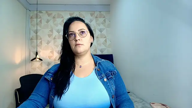 Snapshot of veronicabbw chatting on October 21, 2025, 12:04 pm veronicabbw online show from October 21, 2025, 12:04 pm