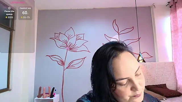 Snapshot of veronicabbw chatting on December 1, 2025, 12:06 pm veronicabbw online show from December 1, 2025, 12:06 pm