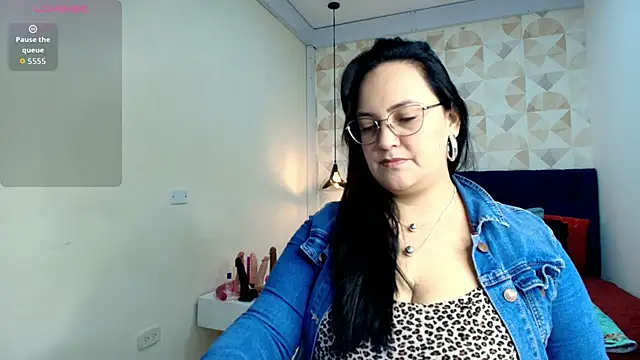 Snapshot of veronicabbw chatting on October 1, 2025, 12:09 pm veronicabbw online show from October 1, 2025, 12:09 pm