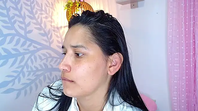 Alison Wiley online show from April 5, 2026, 6:42 am