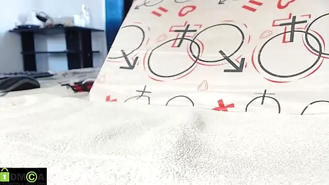 mikellwilliams10 online show from November 5, 2025, 1:14 pm