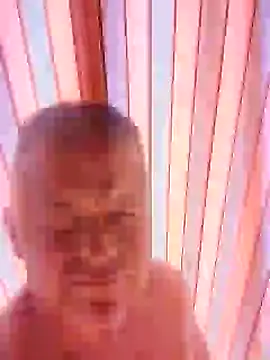 Snapshot of swingr chatting on March 21, 2025, 1:12 pm swingr online show from March 21, 2025, 1:12 pm