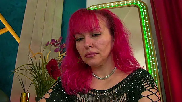 Foxxxy MILF online show from April 8, 2026, 4:03 am