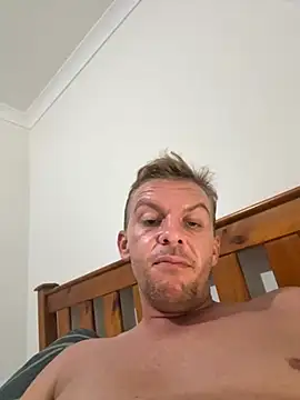 Snapshot of aus_guy93 chatting on April 6, 2026, 6:20 pm aus guy93 online show from April 6, 2026, 6:20 pm