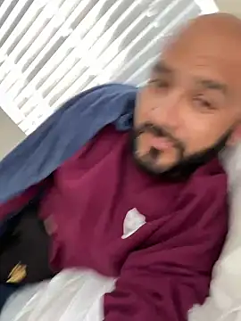 Snapshot of tylergigo chatting on March 18, 2025, 6:39 pm tylergigo online show from March 18, 2025, 6:39 pm