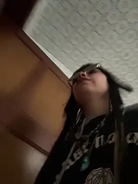 Snapshot of EemaHaruki chatting on October 23, 2025, 6:17 pm EemaHaruki online show from October 23, 2025, 6:17 pm