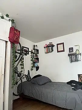 Snapshot of EemaHaruki chatting on November 6, 2025, 6:34 pm EemaHaruki online show from November 6, 2025, 6:34 pm