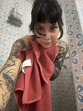 Snapshot of EemaHaruki chatting on December 2, 2025, 6:53 pm EemaHaruki online show from December 2, 2025, 6:53 pm