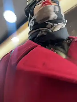 Snapshot of EemaHaruki chatting on November 19, 2025, 5:02 pm EemaHaruki online show from November 19, 2025, 5:02 pm