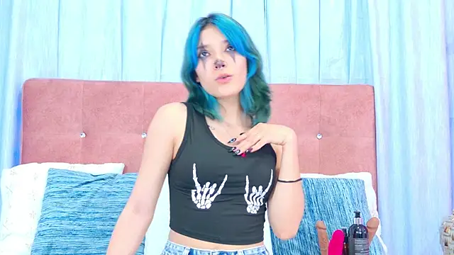 Snapshot of AlliciaKim chatting on October 25, 2025, 7:14 pm AlliciaKim online show from October 25, 2025, 7:14 pm