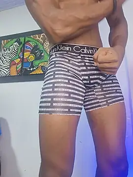 Snapshot of MAXIMO_JHONS chatting on June 1, 2026, 5:07 am MAXIMO JHONS online show from June 1, 2026, 5:07 am
