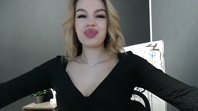 Snapshot of Your_Jessy chatting on October 31, 2025, 1:41 pm Your Jessy online show from October 31, 2025, 1:41 pm