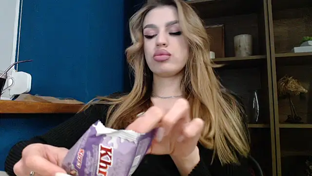 Snapshot of Your_Jessy chatting on March 15, 2025, 5:37 pm Your Jessy online show from March 15, 2025, 5:37 pm