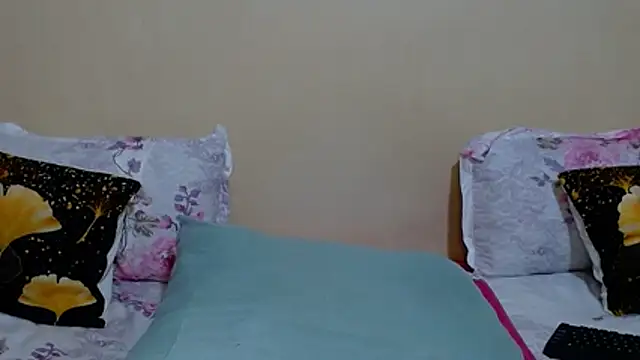 DiamondLuv29 online show from January 10, 2026, 3:29 pm