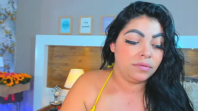 EmaBakker online show from March 19, 2025, 3:40 pm