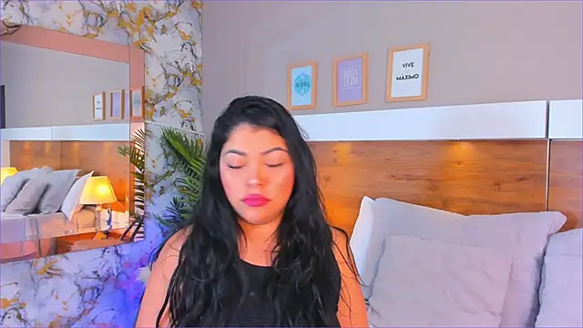 Snapshot of EmaBakker chatting on January 13, 2026, 11:25 am EmaBakker online show from January 13, 2026, 11:25 am