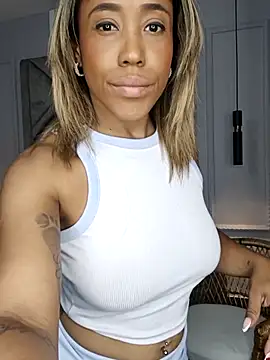 Lana-Gross online show from February 28, 2026, 4:17 pm