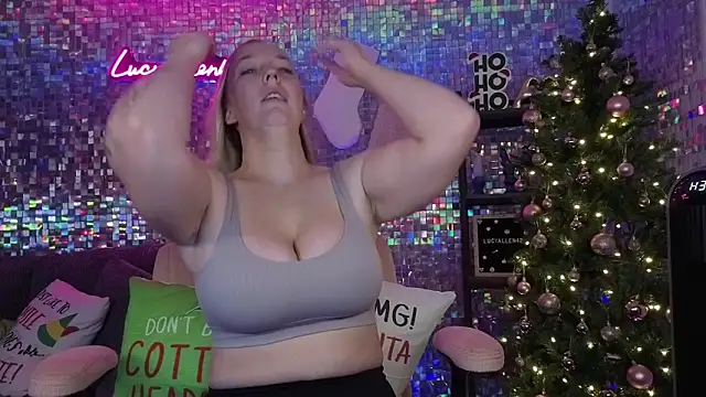 Snapshot of lucyallen4201 chatting on December 21, 2025, 7:04 pm lucyallen4201 online show from December 21, 2025, 7:04 pm