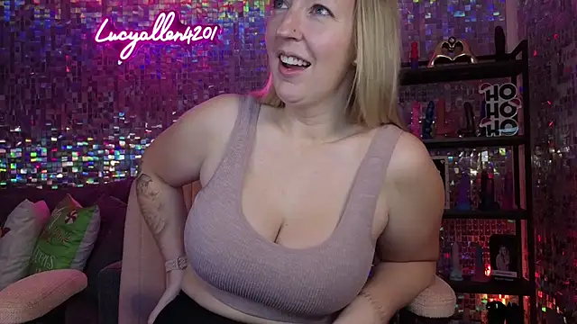 Snapshot of lucyallen4201 chatting on November 29, 2025, 1:33 pm lucyallen4201 online show from November 29, 2025, 1:33 pm