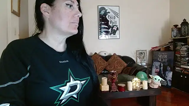 mandaloriangirls online show from April 18, 2026, 4:09 pm