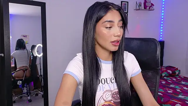 Snapshot of JulietaCheerr chatting on February 17, 2026, 1:08 pm JulietaCheerr online show from February 17, 2026, 1:08 pm